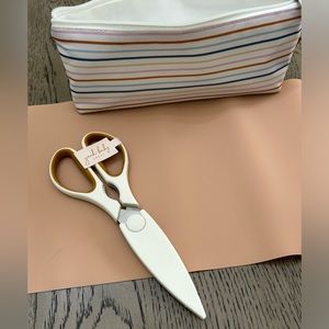 Yeah baby goods restaurant bag